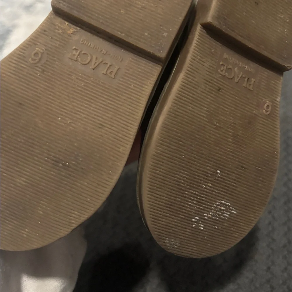 🟢10/$10 - Brown Kids Shoes with Velcro Straps